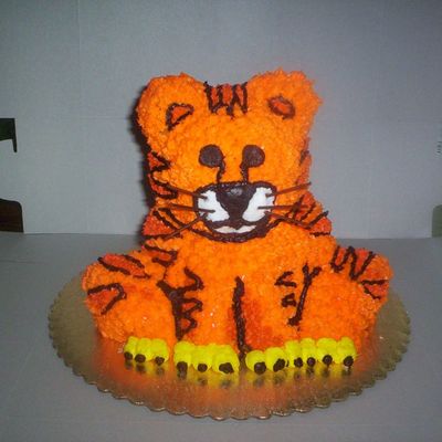 Tiger Stand Up Cake