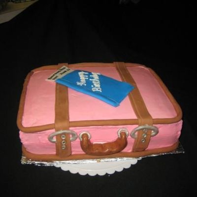Suitcase Cake!