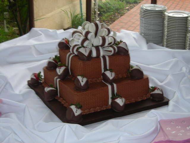 Strawberry Tuxedo Grooms Cake