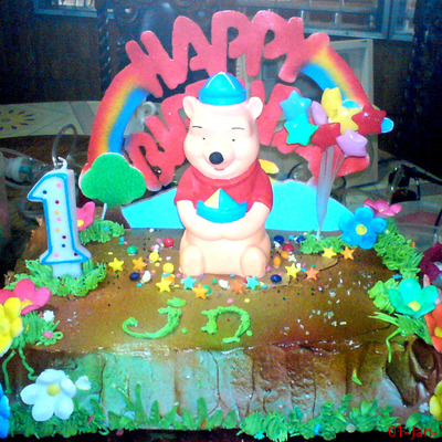 Pooh Birthday Cake