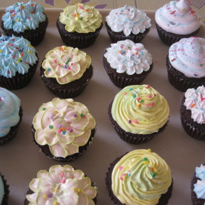 Different Strokes For Cupcakes