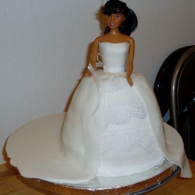 Bridal Show Cake