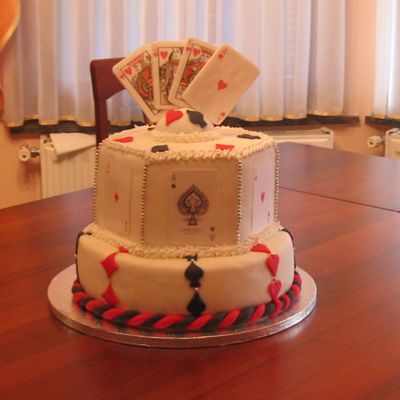 Poker Cake