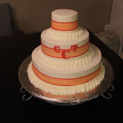 Round Simple Wedding Cake