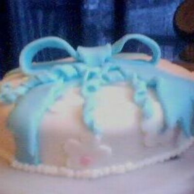 First Fondant Cake (Wilton Course 3)