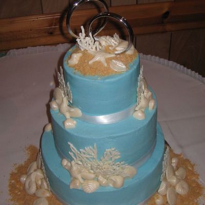 Seashell_Cake_W_Topper_Top_Vie.jpg
