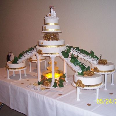 Round Wedding Cake