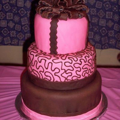 Pink/brown Wedding Cake