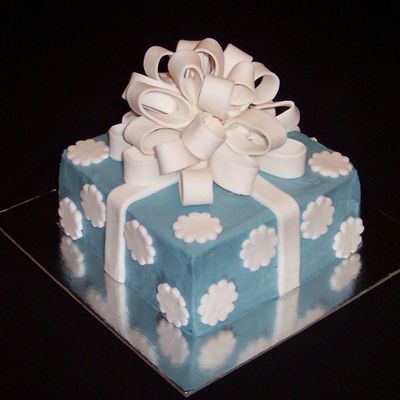 Box Gift Cake