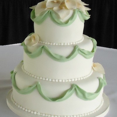 Green Fondant Swag Cake