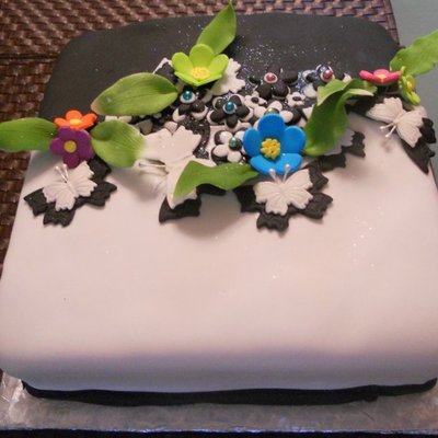 Black And White Cake