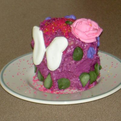 My 6 Yr Old's First Cake Decoration