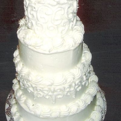 Pretend Mini Wedding Cake For Cousin With Blues