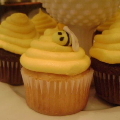 Bee Hive Cupcake