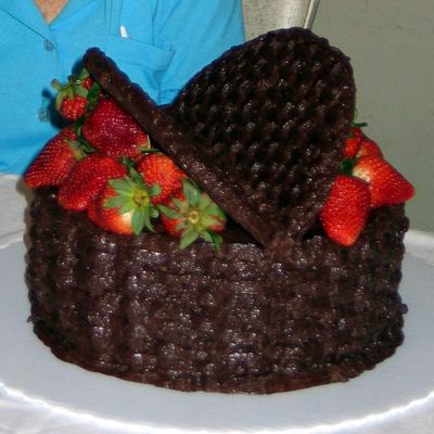 Chocolate Strawberries Cake