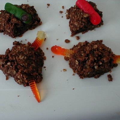 Worm And Finger "dirt" Cookies