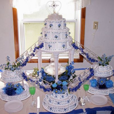 Blue Fountain Wedding