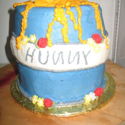 Pooh Hunney Pot Cake