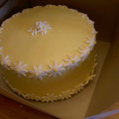 Daisy Wedding Cake