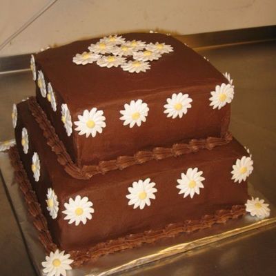 2 Tier Chocolate Daisy Square