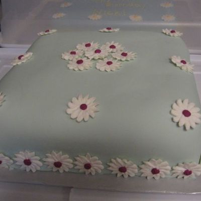 Square Fondant Daisy