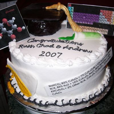 Chemisrt Major Grad Cake