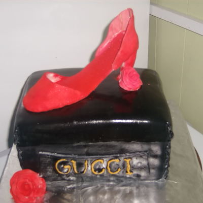 Gucci Shoe Box And Shoe