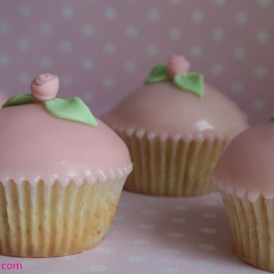 Cupcakes With Poured Fondant Close Up