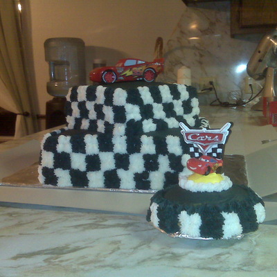 Cars Checkered Flag W/ Smash Cake