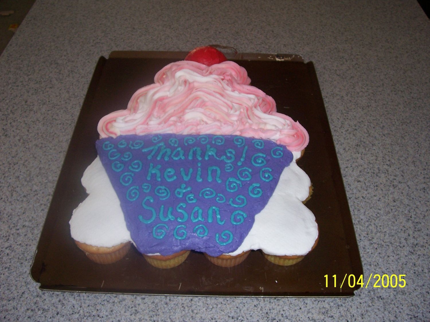 Cupcake Cupcake Cake