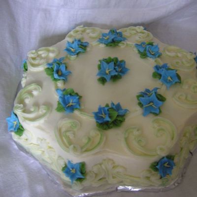 Blue Bell Flower Cake