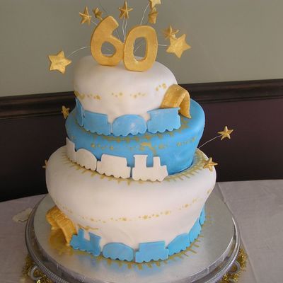 Topsy-Turvy Run Away Train Cake