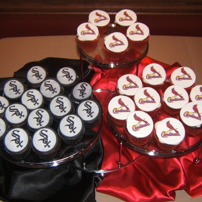 St. Louis Cardinals & Chicago White Sox Grooms' Cupcakes