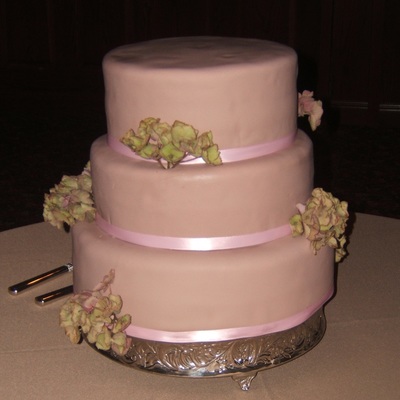 Round Wedding Cake
