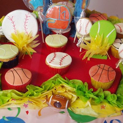 Sport Cupcakes With Fondant