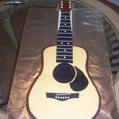 Chris' Guitar Cake