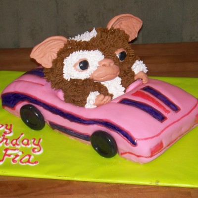 Gizmo In The Barbie Car!!