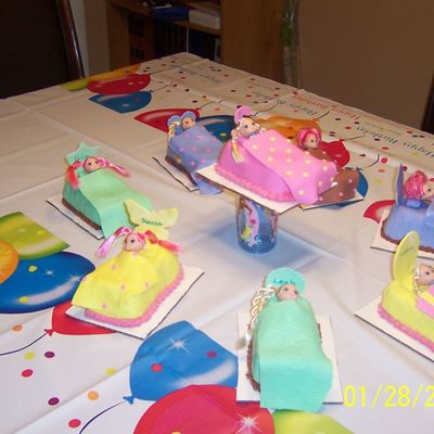 Mini Cakes For My Daughter's Sleepover