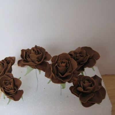 Gumpaste Roses