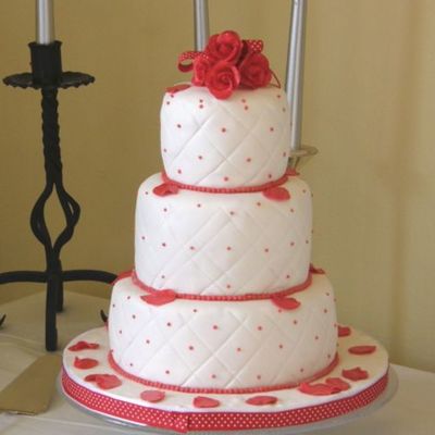 Red And White Quilted 3 Tiered Round Cake