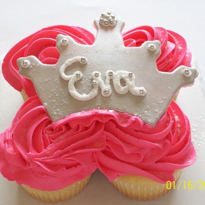 Small Cupcake Cake