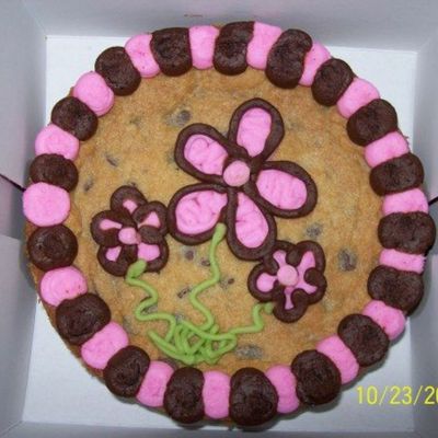 Mini Flower Cookie Cake