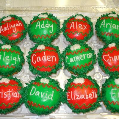 Christmas Ornament Cupcakes