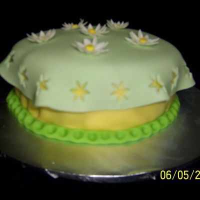 Daisy Cake