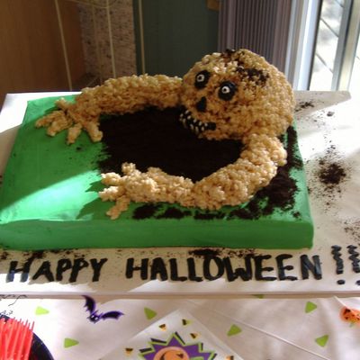 Creepy Skeleton Cake!