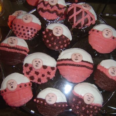 Baby In A Blanket Cupcakes