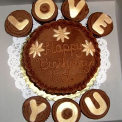Chocolate Cake And Love You Cupcakes