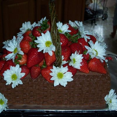 Strawberry Basket Cake