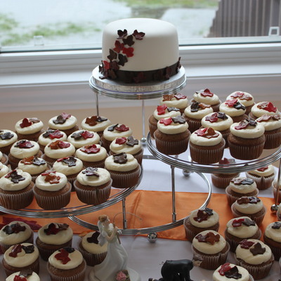 Cake And Cupcakes For A Fall Wedding