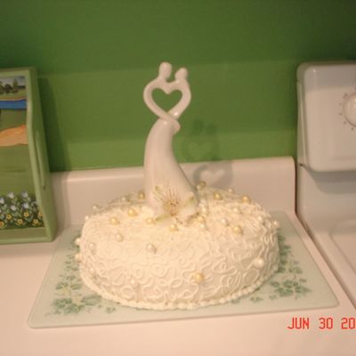 M & B 's Wedding Cake